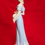 Porcelain Figurine "Lady with Hat"  DeCaprio Collection, CR 204, 1998 Image 4