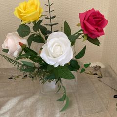 Artificial Flowers in a clear vase (new)