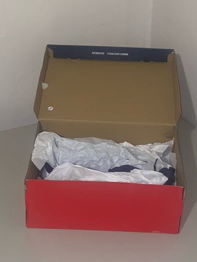 Reebox navy runners (size 8.5)