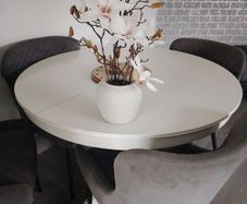 four dinning chairs