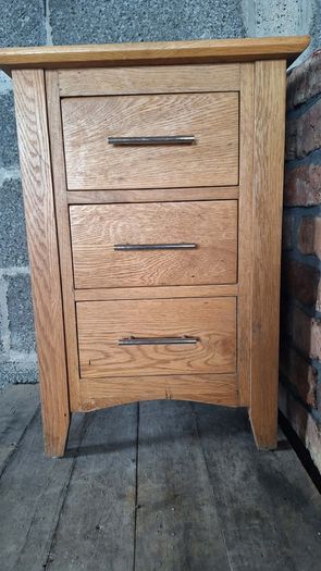 1 Bedside locker