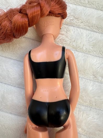 Shrek Princesses Princess Fiona Kung Fu Action Doll Dreamworks 2007 Used Her legs are a bit too lose Please see photos