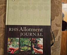 The Royal Horticultural Society Journal.  By Mitchell Beazley. Beautiful Illustrated Hardback Journal Of Month By Month Managment Of Your Allotment.  In Good Condition.  See Photos For Same.