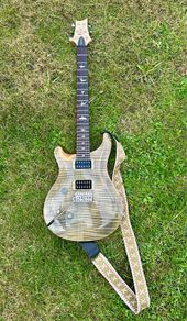 left handed PRS se Custom 24 Trampus green