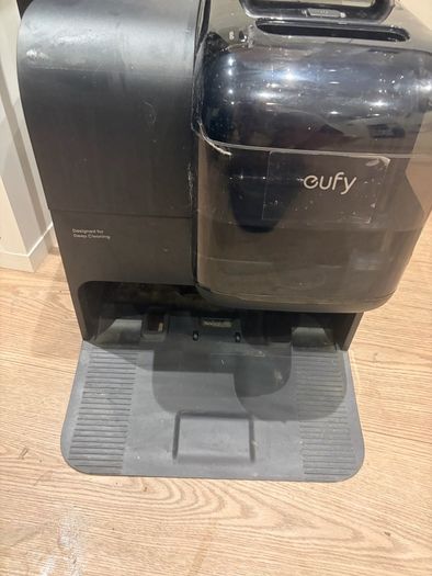 Eufy Omni e28 3 in 1  robot vacuum, mop and portable deep  cleaner
