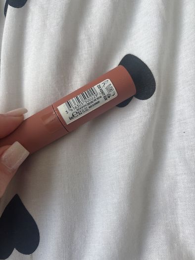 Rimmel lip latex - 250 honey bun