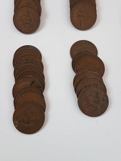 164 x Vintage Half Penny British Coins