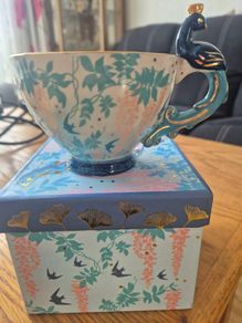 House of Disaster Luxe Peacock Teacup In Box (Like New)
