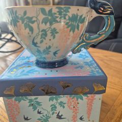 House of Disaster Luxe Peacock Teacup In Box (Like New)