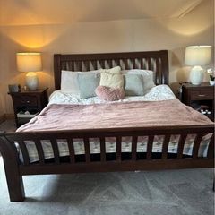 King size oak bed with 2 locker