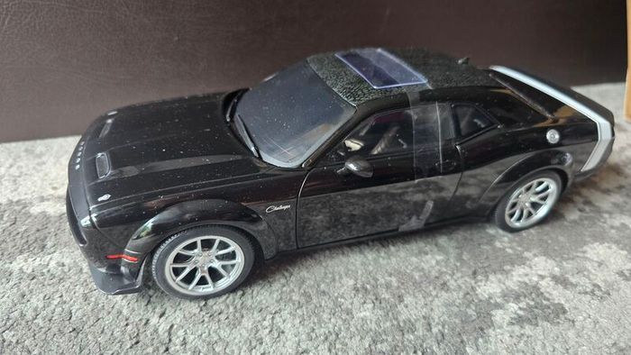 1:18 Solido Dodge Challanger hellcat
