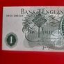Bank of England One Pound Note Image 2
