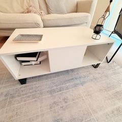 Selling - Coffee table and Sofa