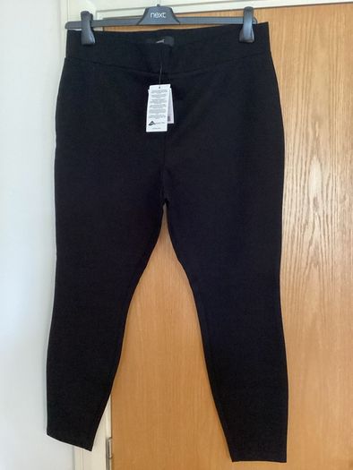 Black full length ladies leggings NEW