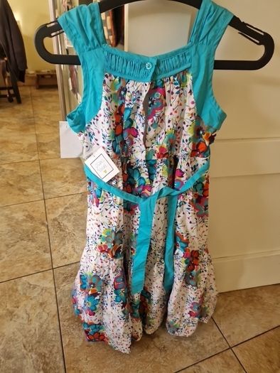 Girls dress