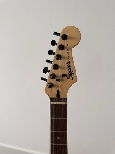 Squier stratocaster by fender, Boss amp and accessories