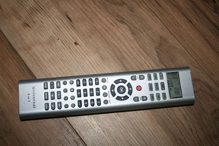 ONE FOR ALL Contour 8 in 1 Universal Remote Control