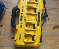dewalt battery 4 port charger