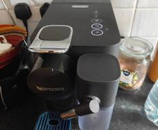 Nespresso De'Longhi Lattissima One Great Condition