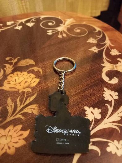 Retro 1990s Disneyland Mickey Mouse Keyring