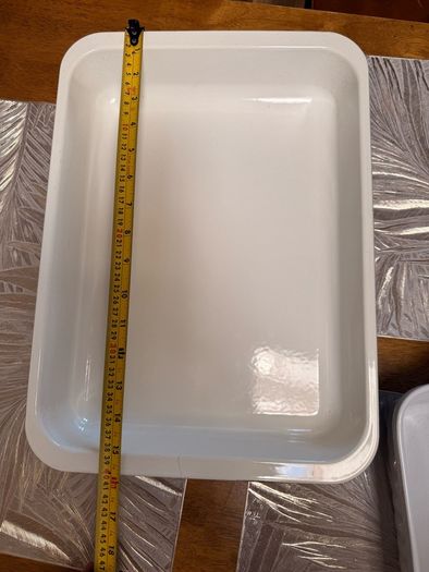 Ceramic baking trays