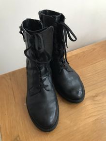 TT Bagat ankle boots