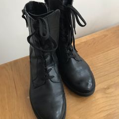 TT Bagat ankle boots