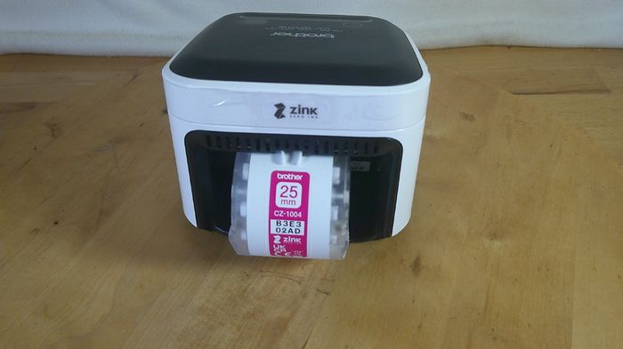 Brother VC-500W Color Label Printer Wi-Fi ZINK Zero Ink + 2 Rolls CZ-1004 CZ-1002