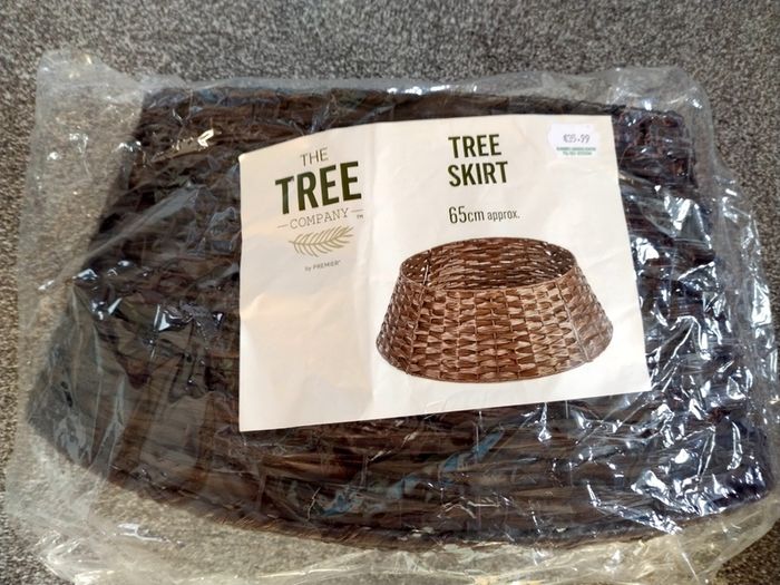 Christmas Tree Skirt 65cm Adjustable in x4 Sections