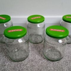 5 Identical Glass Jars With Lids