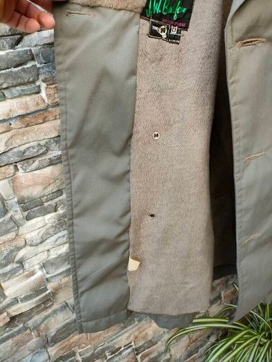 Vintage 80s JW Balfour overcoat  Size XL -XXL , measurements in the photos  Faux fur lined  Multiple pockets  Great condition for its age  Extremely warm