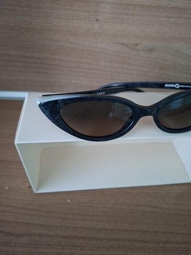 NWT Etnia Q Barcelona Hand Made Ladies  Sun Glasses