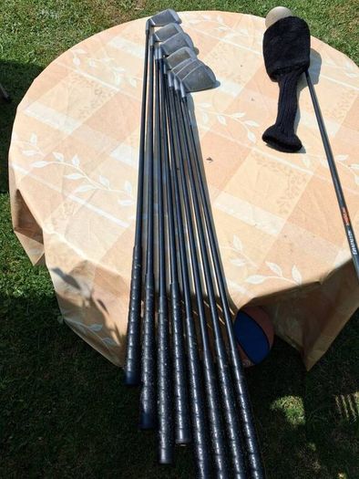 golf stand bag and clubs