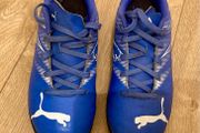 kids soccer boots