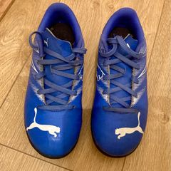 kids soccer boots