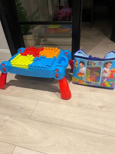 MEGA Bloks Building Blocks Build 'N Learn Table Blue and Red