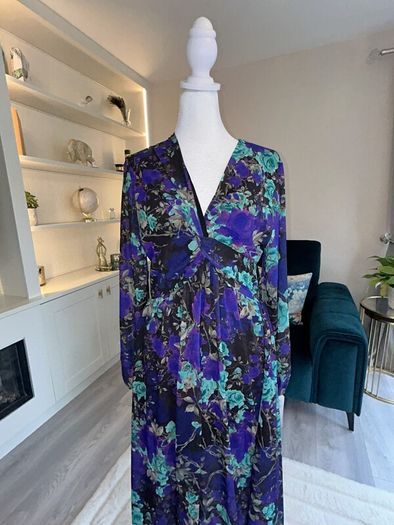 Brand-new Jenny Wren Ladies Floral Long-sleeve Dress