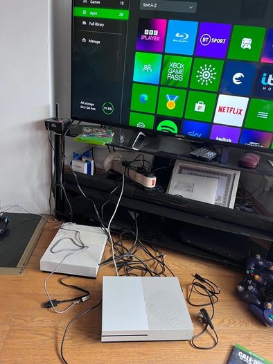 Xbox One S 1TB Console Bundle 2 Controllers 6 Games