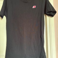 new balance tshirt