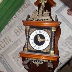 Working Vintage Atlas mechanical Wall Clock converted to battery, Postage Available or collection