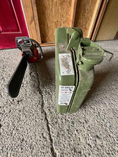 chainsaw