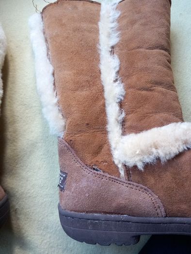 Ugg Boots Size 39 Tan (Reduced to sell)