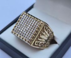 18K Gold And Diamond Ring