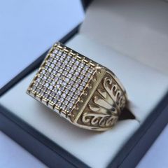18K Gold And Diamond Ring