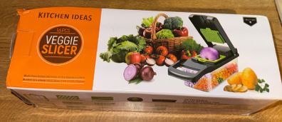 16 Piece Veggie Slicer - Excellent Condition