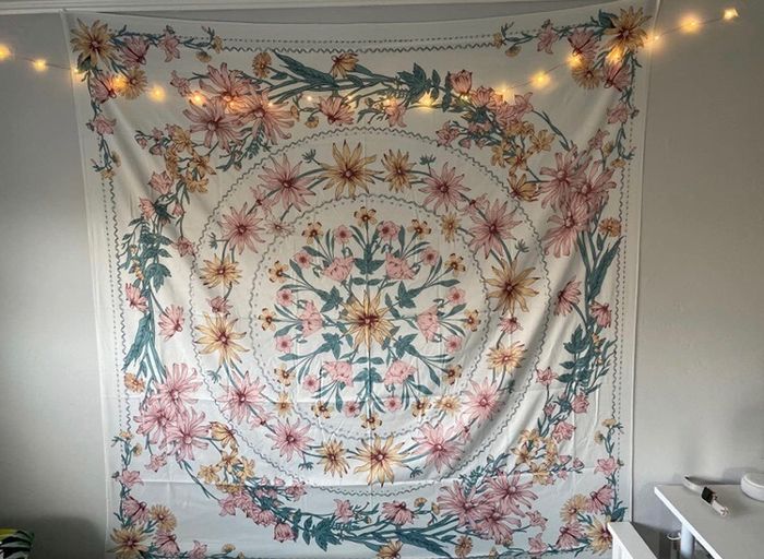 Sketched Floral Medallion Tapestry, White Bohemian Mandala Wall Hanging Tapestries (MULTIPLE SIZES)