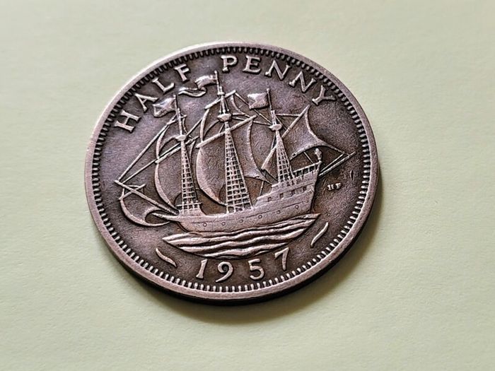 1957 Elizabeth II UK Half Penny