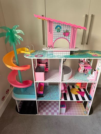 Doll house