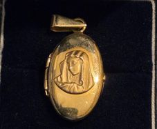 14ct Gold Virgin Mary Locket