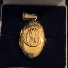14ct Gold Virgin Mary Locket